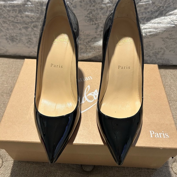 Christian Louboutin Black Stiletto Heels with Red Sole. Size 37 7.5 - Picture 1 of 5